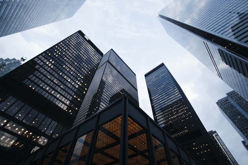 How to Choose the Right Real Estate Brokerage for Your Career